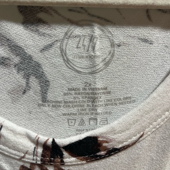 Maurices plus size 2X tee - Picture 3 of 3